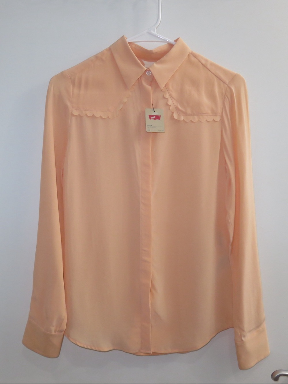 Levi's 100% Silk Collar Button-Down Top